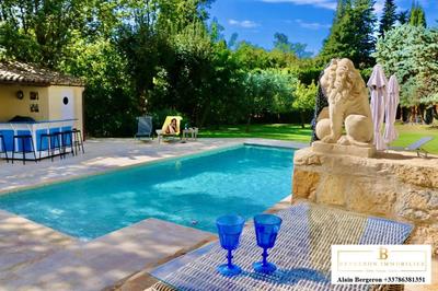 Villa - 209 m² - 6 pièces