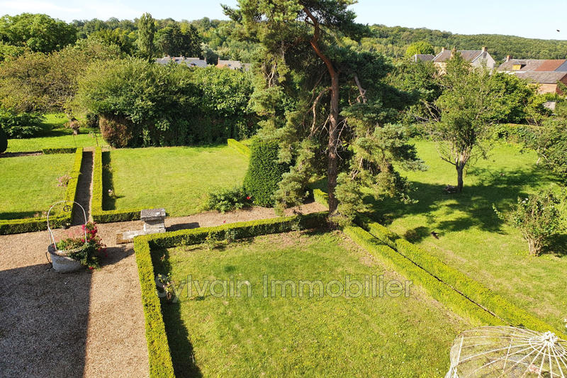 Maison - 231 m² - 11 pièces