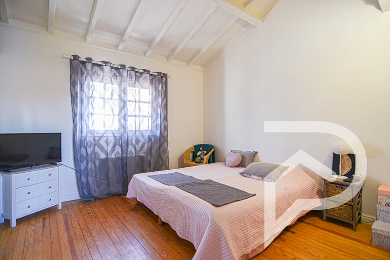 Maison - 185 m² - 6 pièces