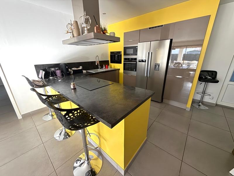 Maison - 151 m² - 4 pièces