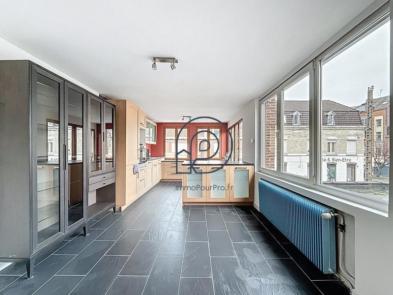 Local d'activités - 167 m²