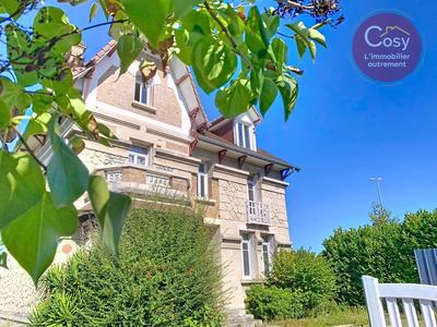 Villa - 180 m² - 9 pièces