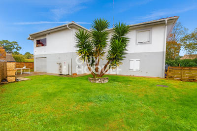 Maison - 213 m² - 16 pièces