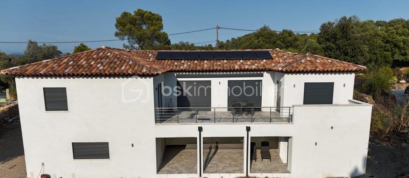 Maison - 210 m² - 10 pièces