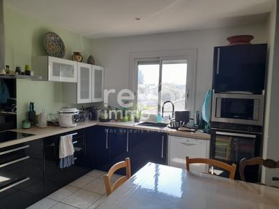 Appartement ancien - 80 m² - 3 pièces