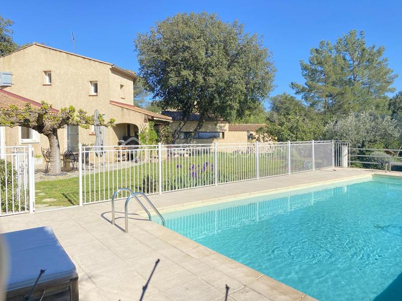 Villa - 185 m² - 6 pièces