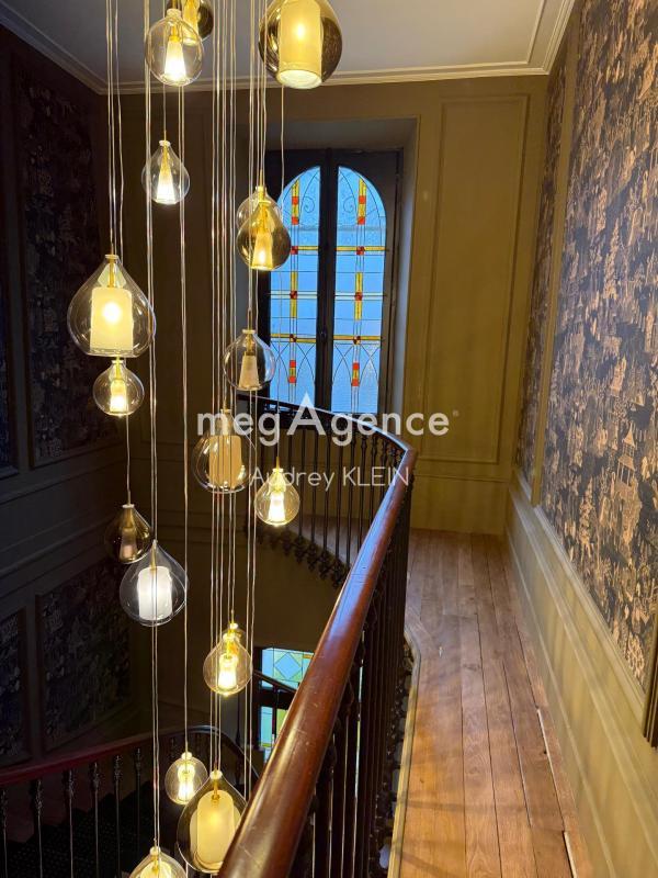 Maison - 320 m² - 10 pièces