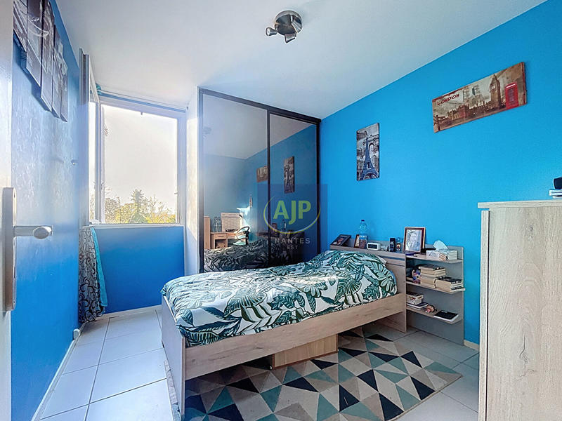 Appartement - 81 m² - 4 pièces