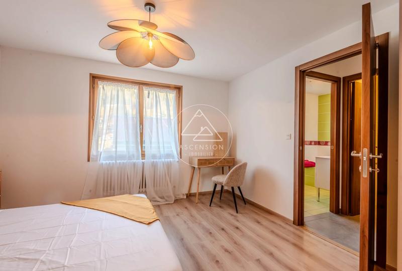 Appartement - 110 m² - 4 pièces