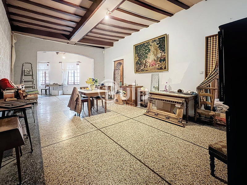 Maison - 200 m² - 12 pièces