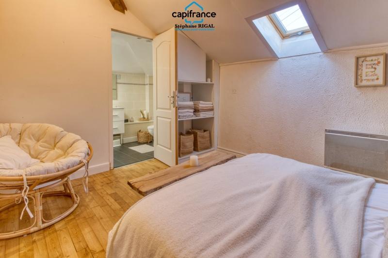 Propriété - 190 m² - 9 pièces