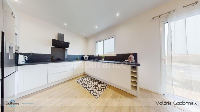 Maison - 96 m² - 5 pièces