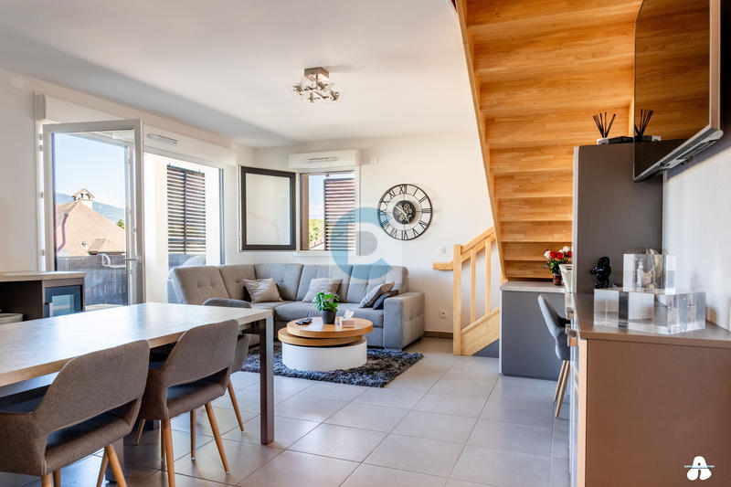 Appartement - 100 m² - 5 pièces