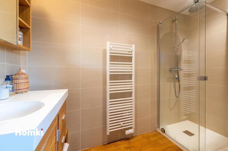 Loft - 130 m² - 5 pièces