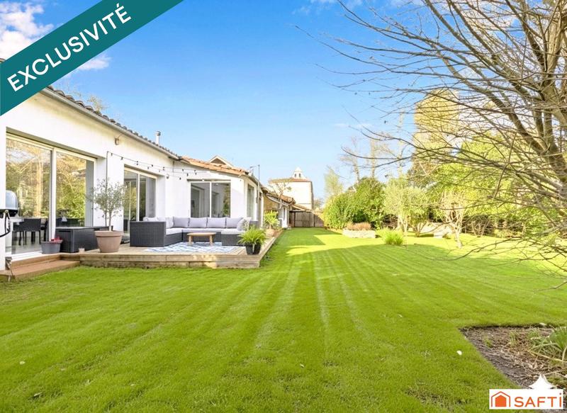 Maison - 210 m² - 8 pièces