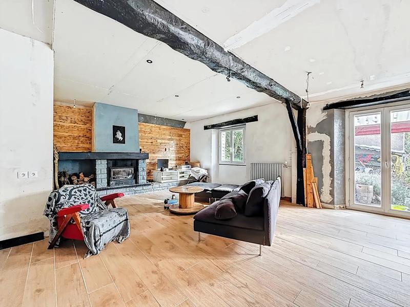 Maison - 220 m² - 4 pièces