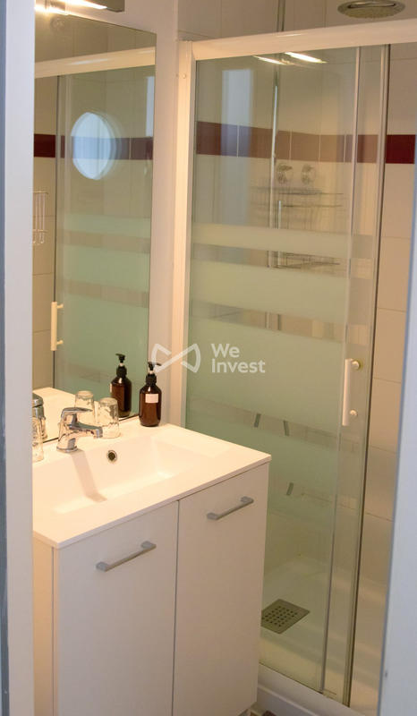 Maison - 341 m² - 12 pièces