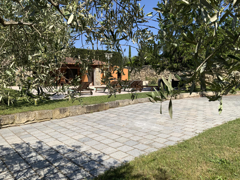 Maison - 200 m² - 6 pièces