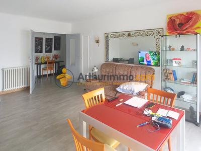 Appartement - 94 m² - 4 pièces