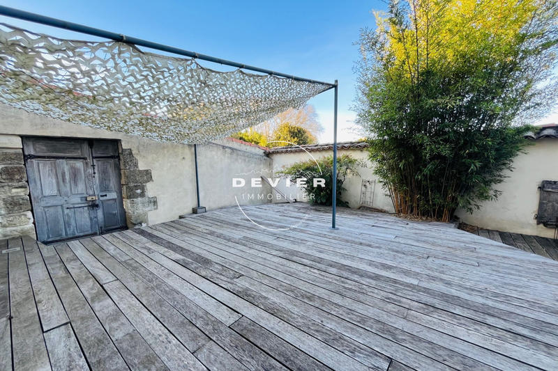 Maison - 307 m² - 7 pièces