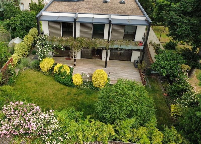 Maison - 345 m² - 9 pièces