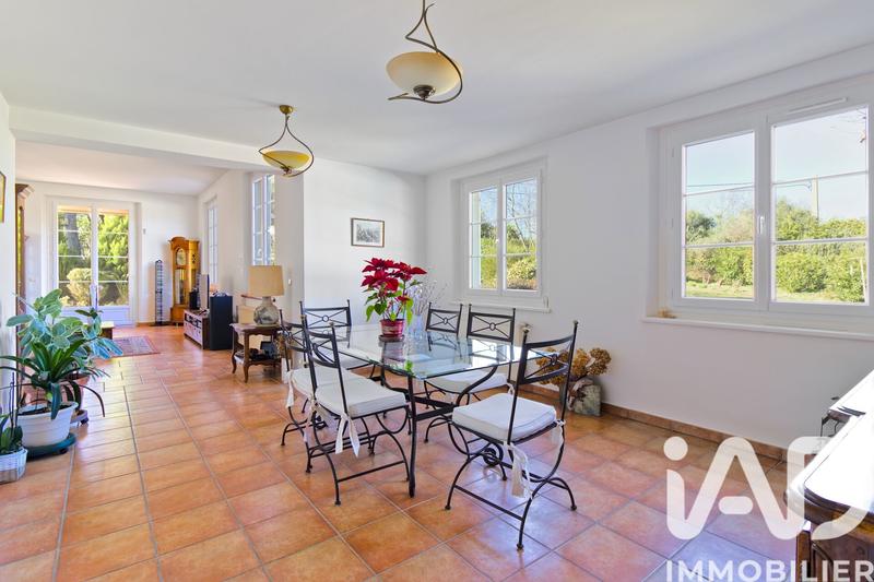 Maison - 433 m² - 16 pièces