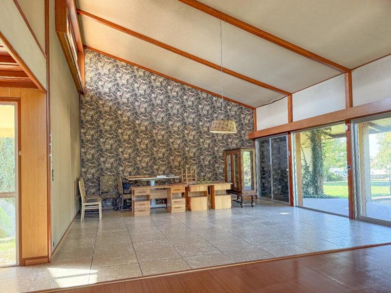 Propriété - 344 m² - 9 pièces