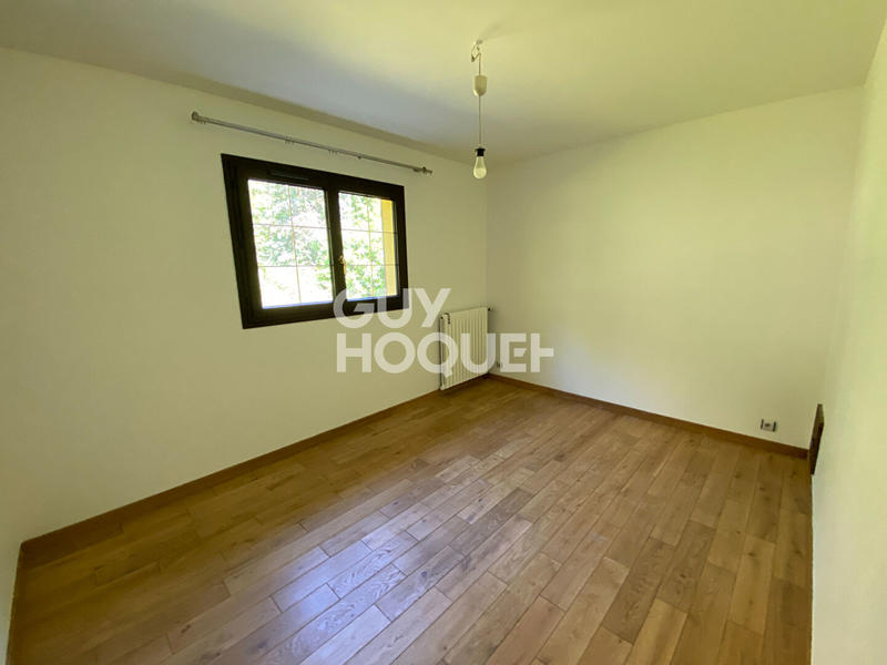 Maison - 193 m² - 9 pièces