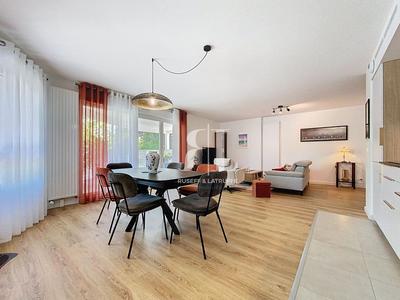 Appartement - 90 m² - 4 pièces