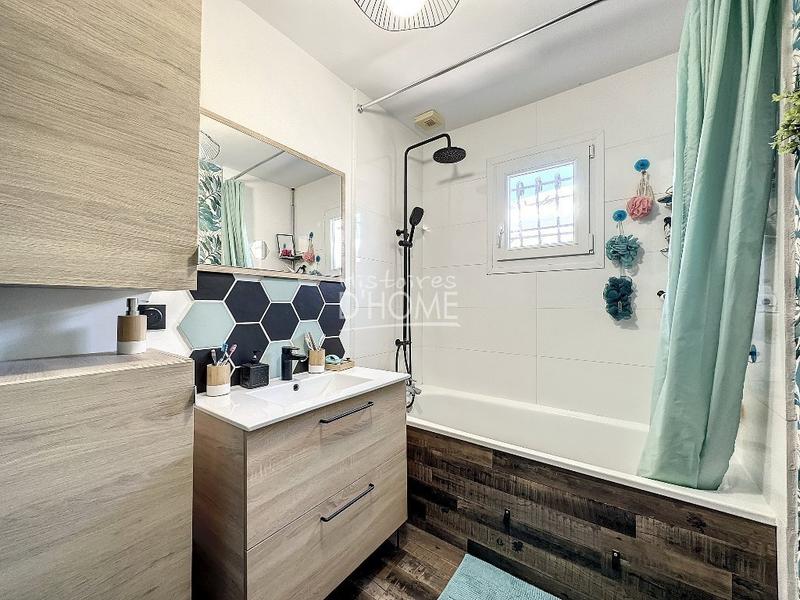 Pavillon - 100 m² - 5 pièces