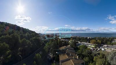 Appartement - 90 m² - 4 pièces