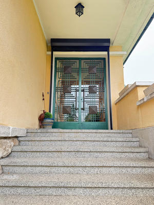 Maison - 258 m² - 8 pièces