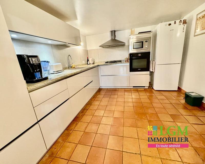 Maison - 143 m² - 3 pièces