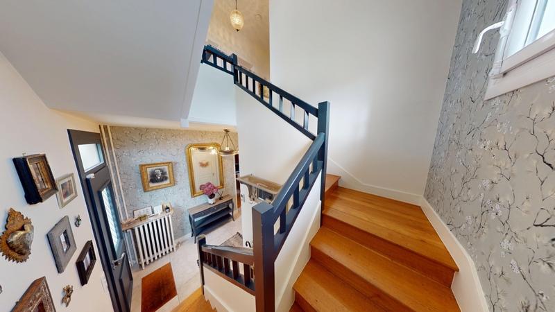 Maison - 230 m² - 6 pièces