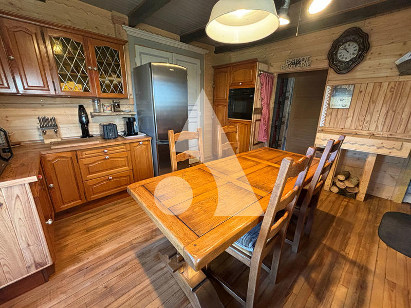 Maison - 143 m² - 6 pièces