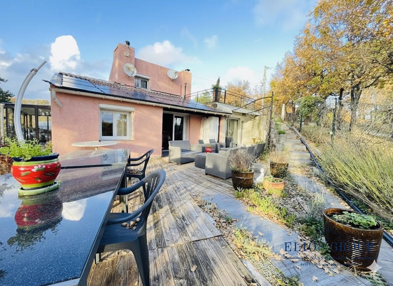 Maison - 88 m² - 4 pièces