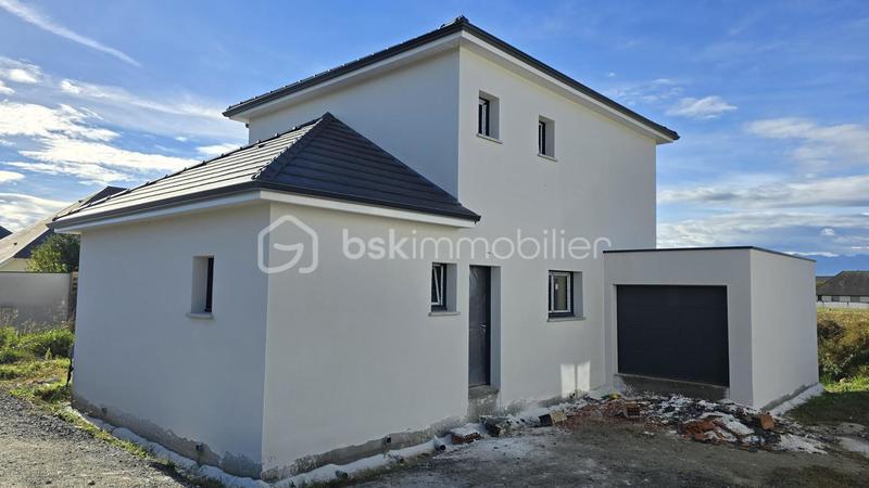 Maison - 105 m² - 5 pièces