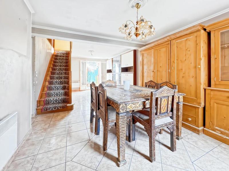 Maison - 80 m² - 5 pièces