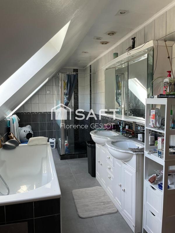 Maison - 147 m² - 6 pièces