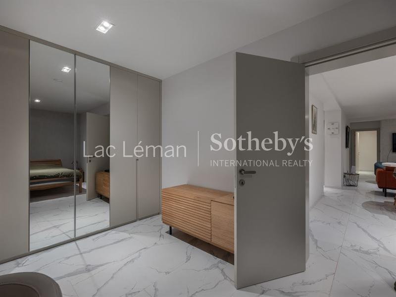 Maison - 245 m² - 8 pièces