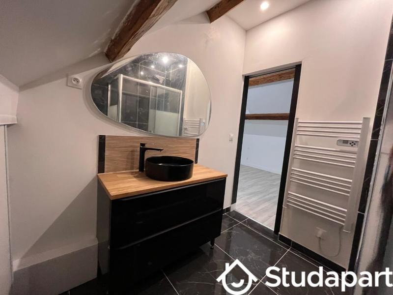 Chambre - 11 m² - 1 pièce