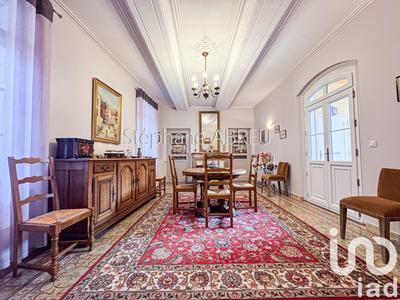 Maison - 297 m² - 9 pièces