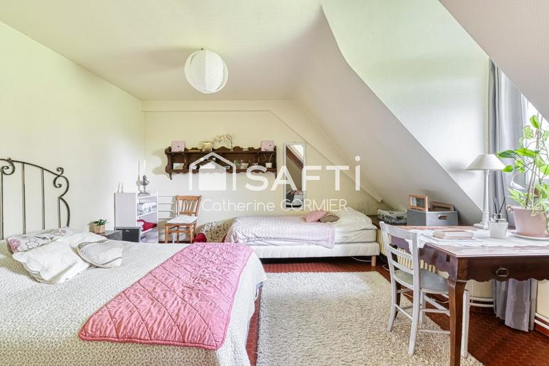 Maison - 215 m² - 8 pièces