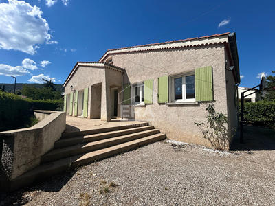 Maison - 98 m² - 4 pièces