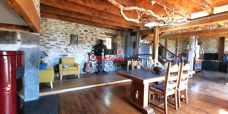 Maison - 142 m² - 5 pièces