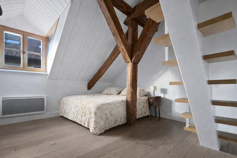 Appartement ancien - 159 m² - 4 pièces