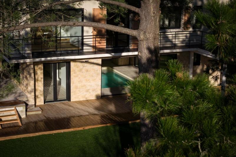 Villa - 493 m² - 14 pièces