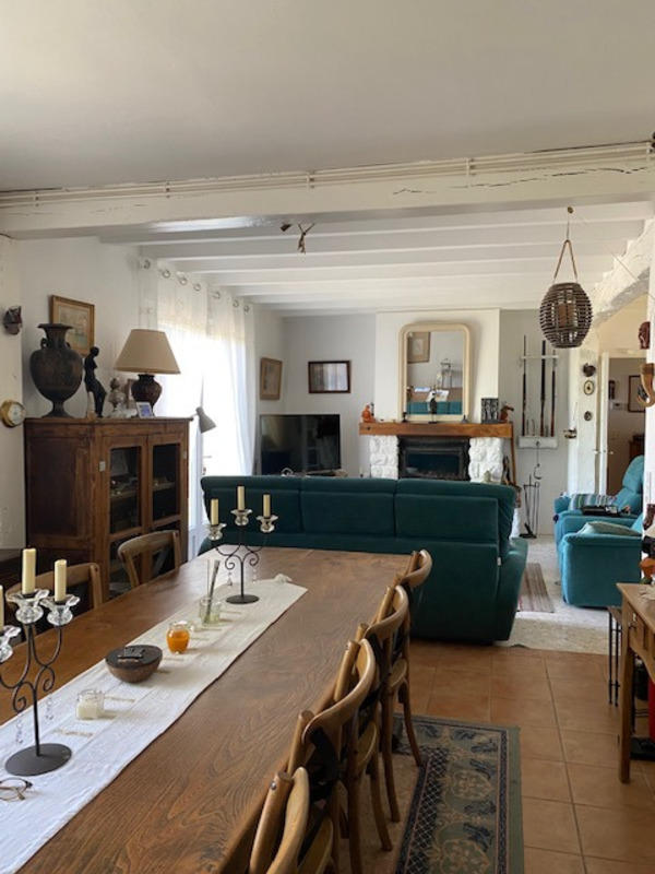 Maison - 260 m² - 9 pièces