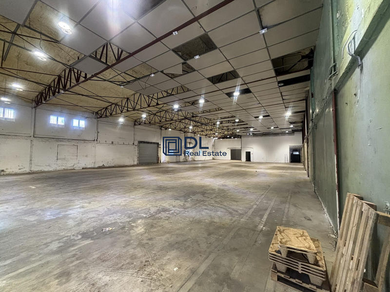 Entrepôt - 1 000 m²
