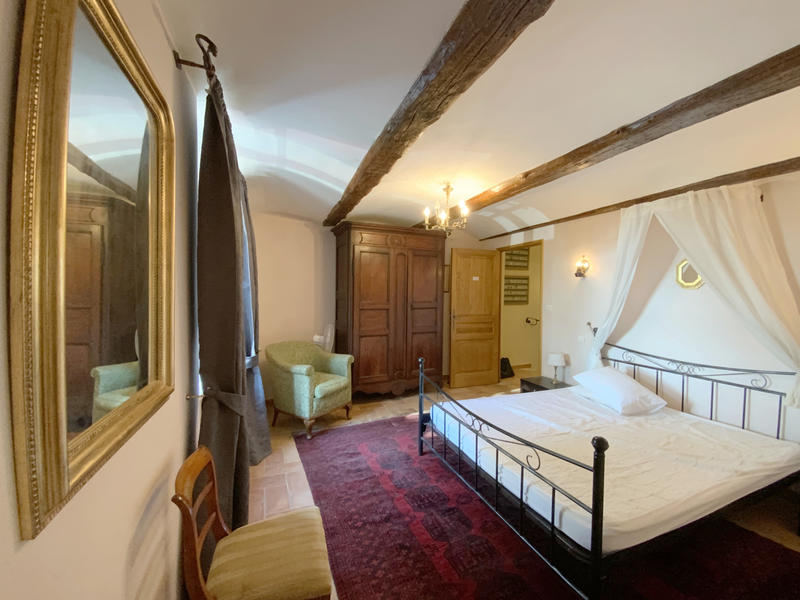 Maison - 250 m² - 7 pièces